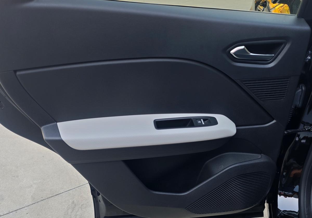 renault-captur-2021-hibrido-a-gasolina-1598cc