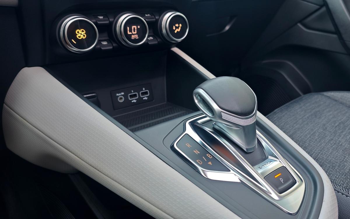 renault-captur-2021-hibrido-a-gasolina-1598cc