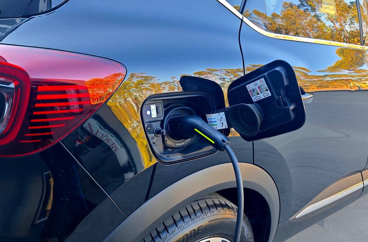 renault-captur-2021-hibrido-a-gasolina-1598cc