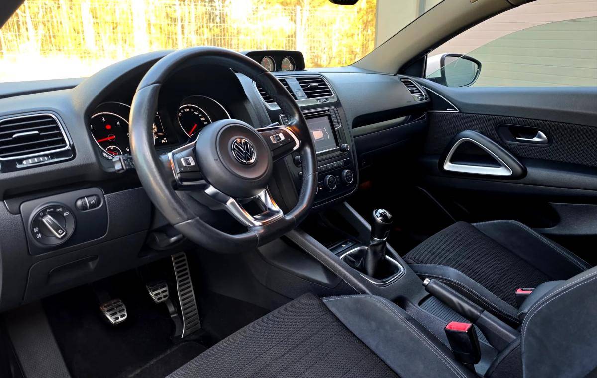 volkswagen-scirocco-2015-diesel-1968cc
