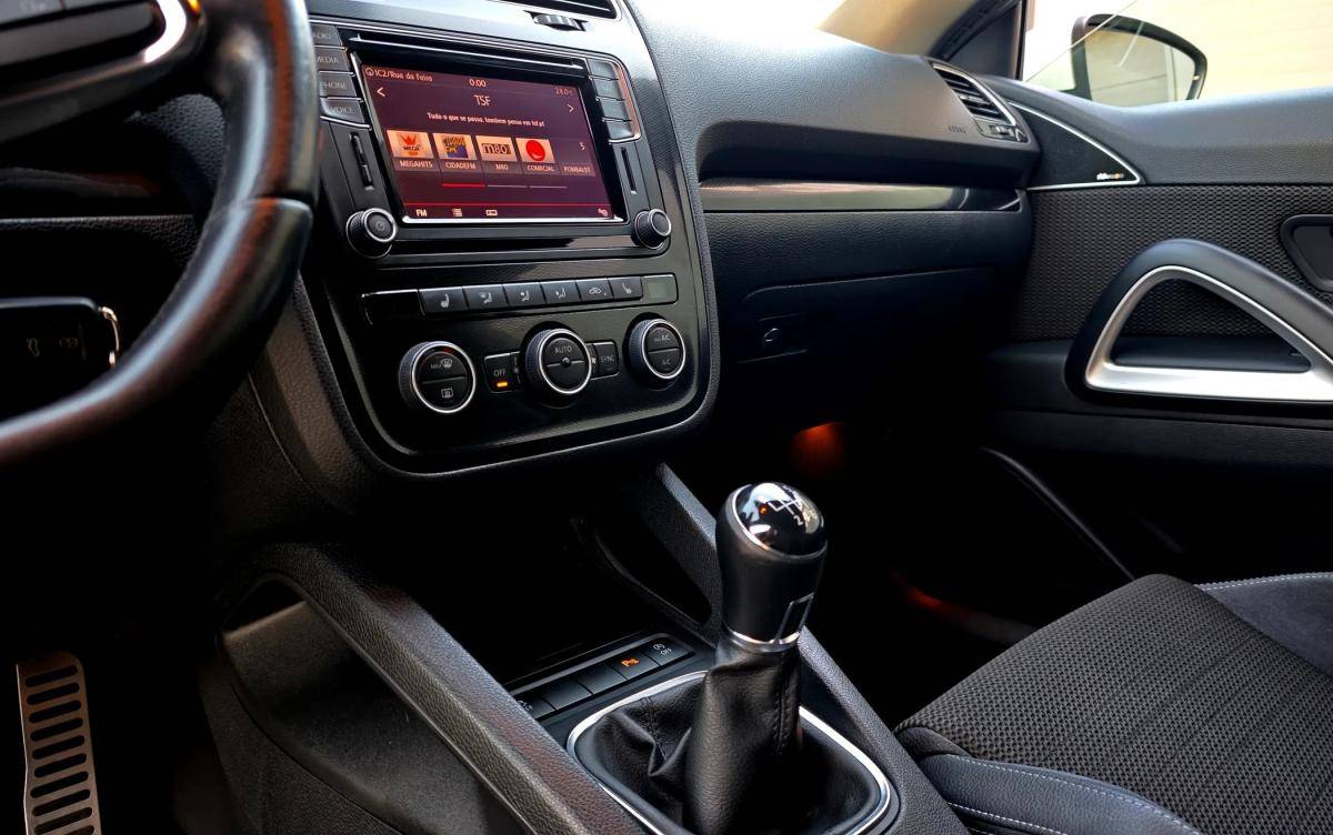 volkswagen-scirocco-2015-diesel-1968cc