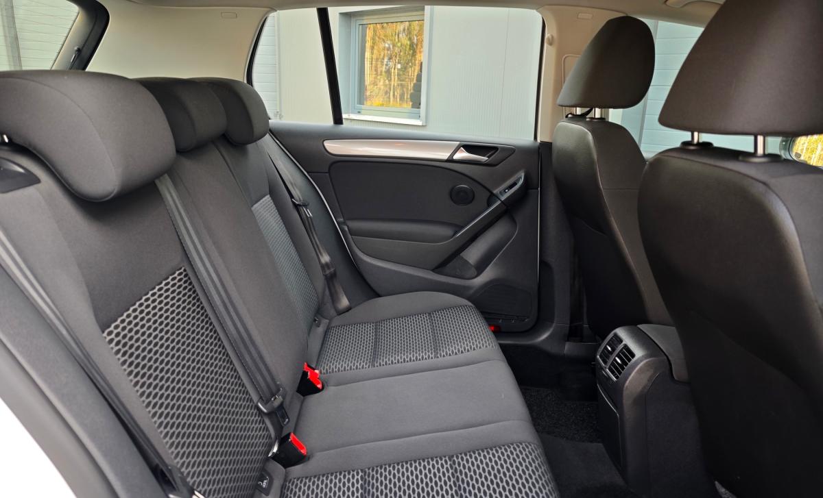 volkswagen-golf-2012-diesel-1598cc