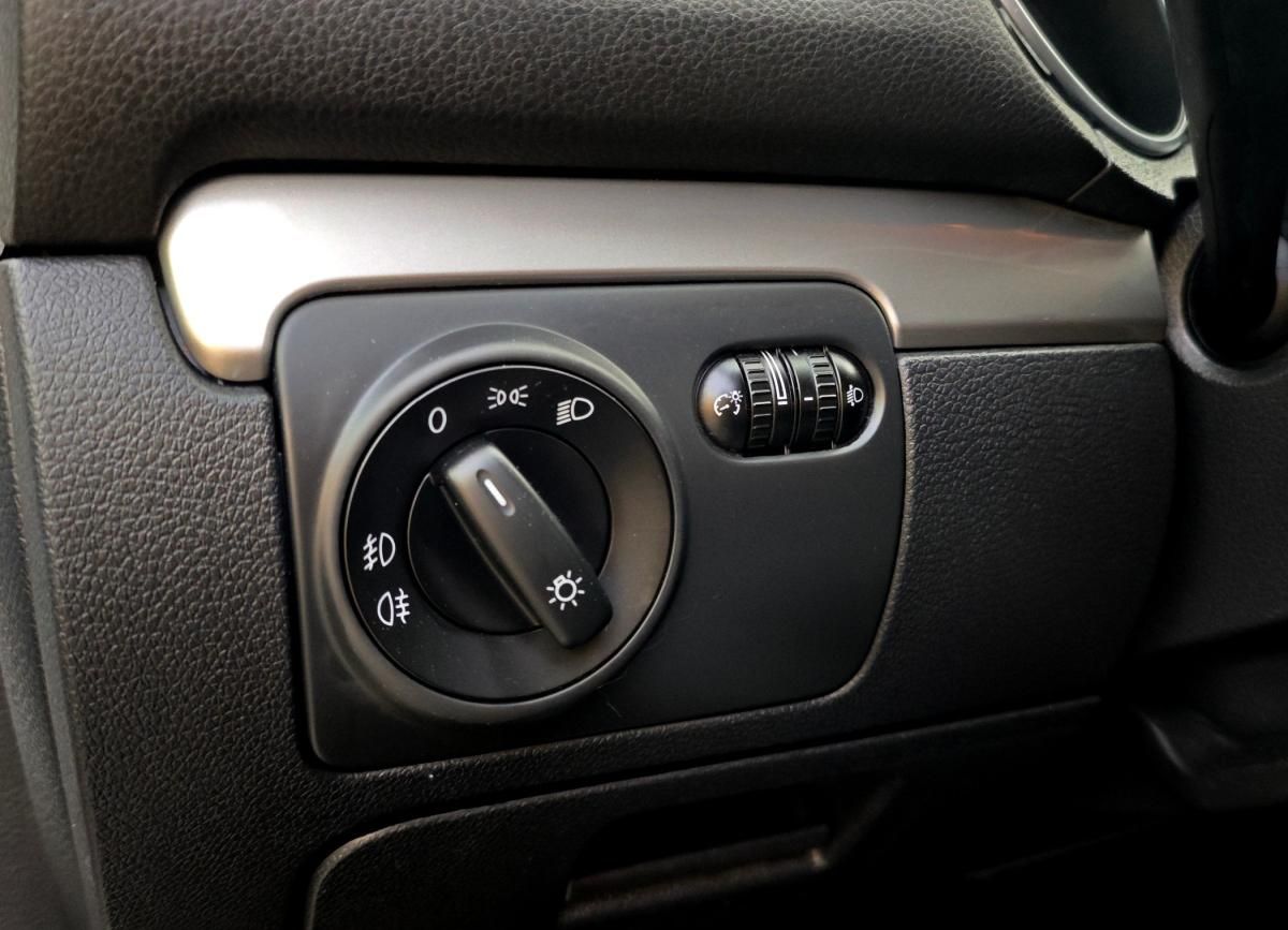 volkswagen-golf-2012-diesel-1598cc