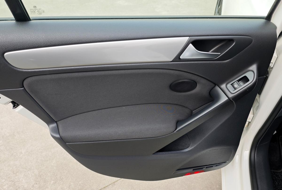 volkswagen-golf-2012-diesel-1598cc
