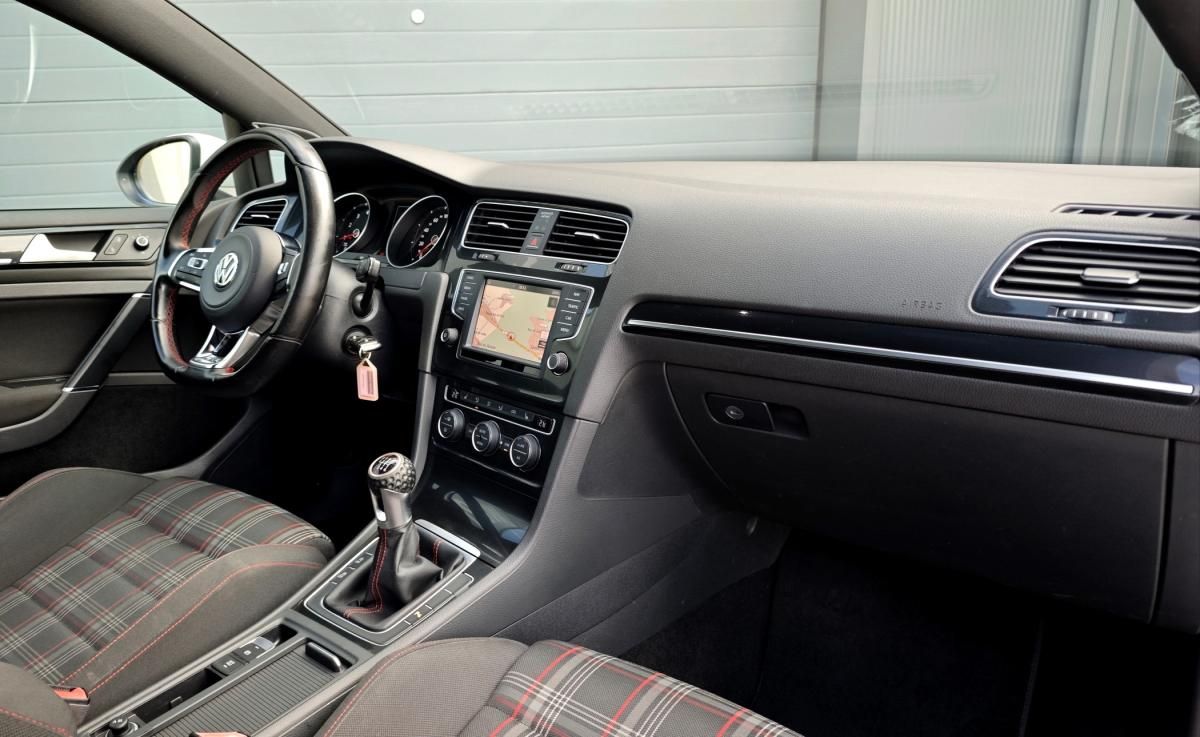 volkswagen-golf-2015-gasolina-1984cc