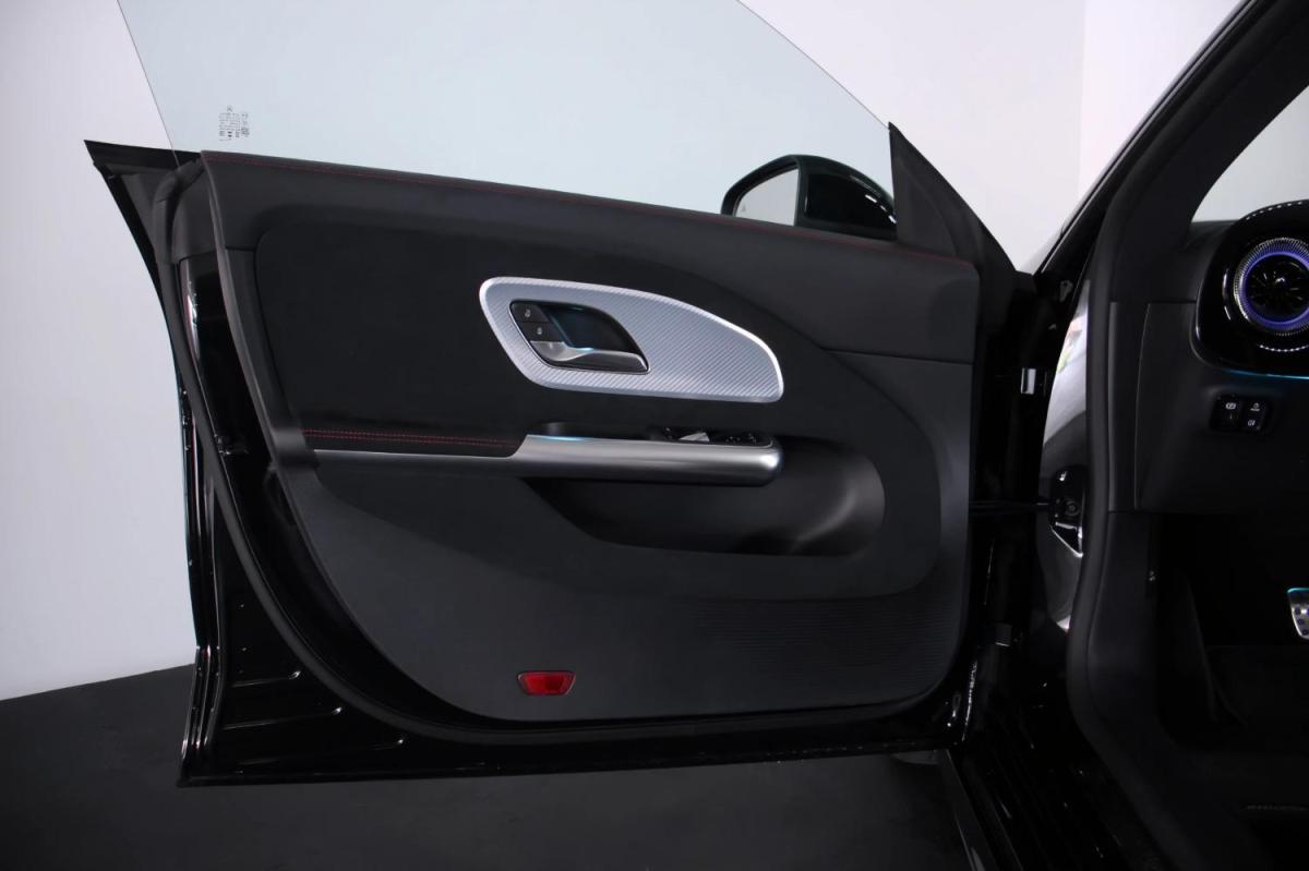 mercedes-benz-cla-2025-eletrico-0cc
