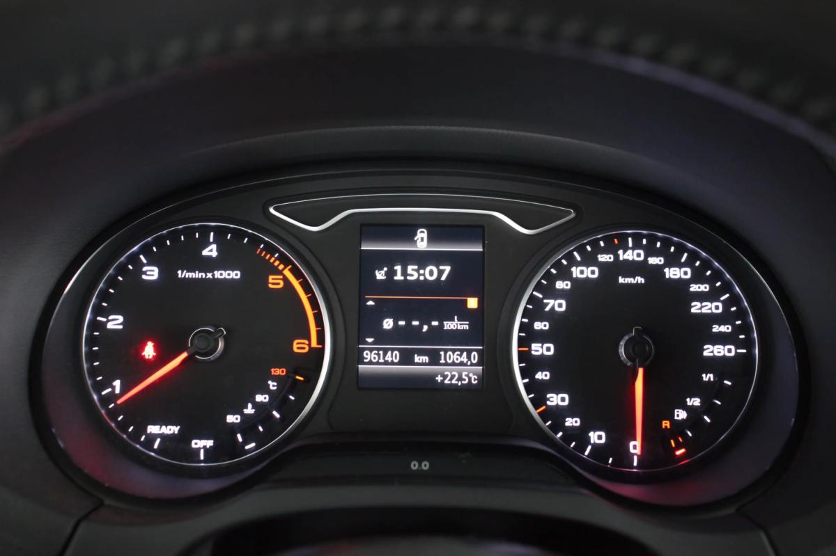 audi-a3-limousine-2017-diesel-1598cc
