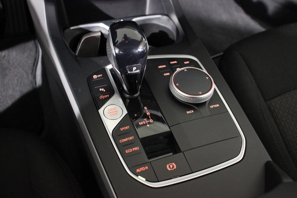 bmw-serie-1-2023-gasolina-1499cc