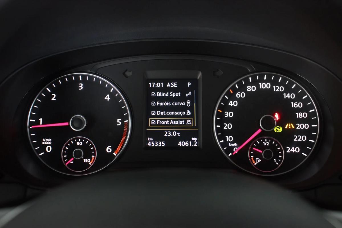 volkswagen-sharan-2018-diesel-1968cc
