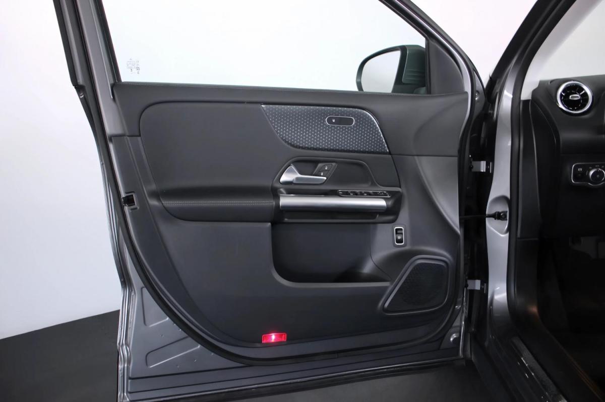 mercedes-benz-gla-2024-gasolina-1332cc