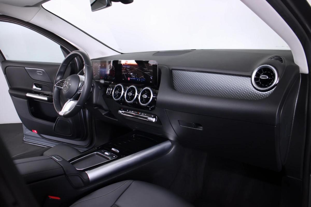 mercedes-benz-gla-2024-gasolina-1332cc