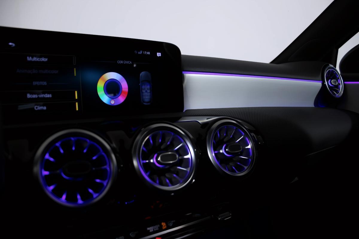 mercedes-benz-classe-a-2022-hibrido-a-gasolina-1332cc