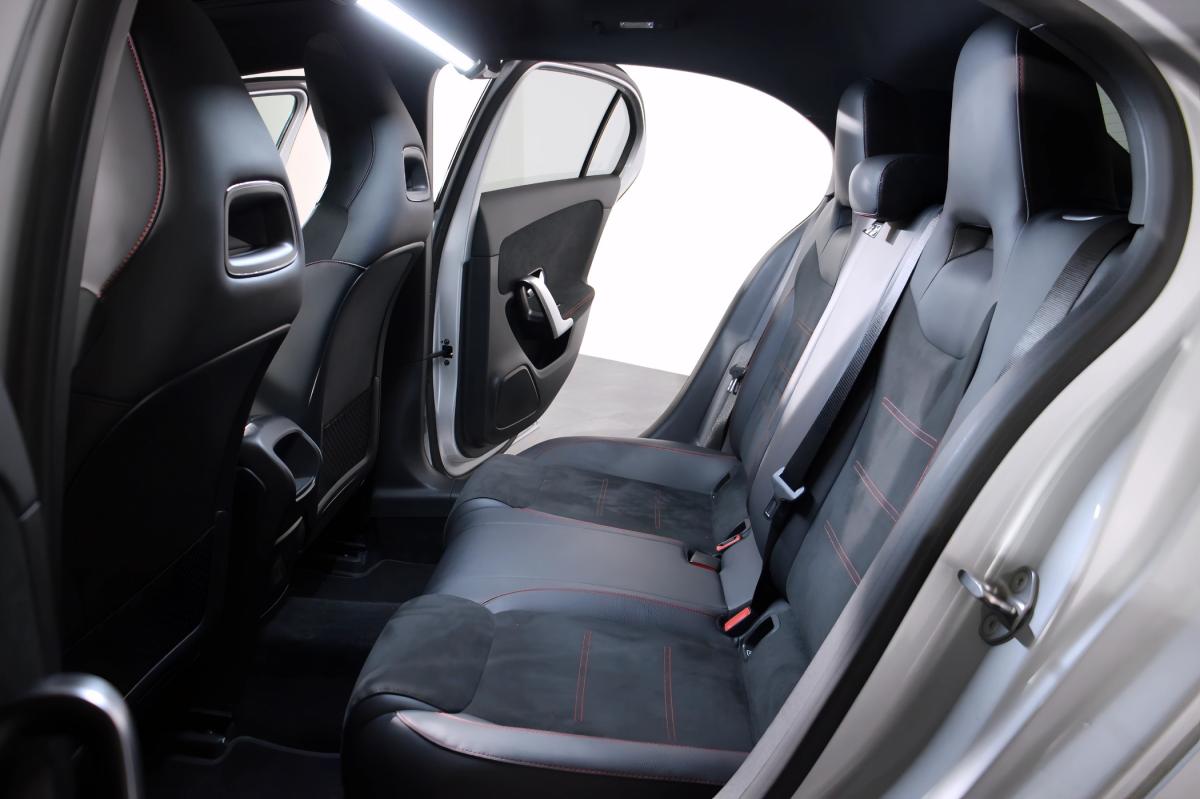 mercedes-benz-classe-a-2022-hibrido-a-gasolina-1332cc