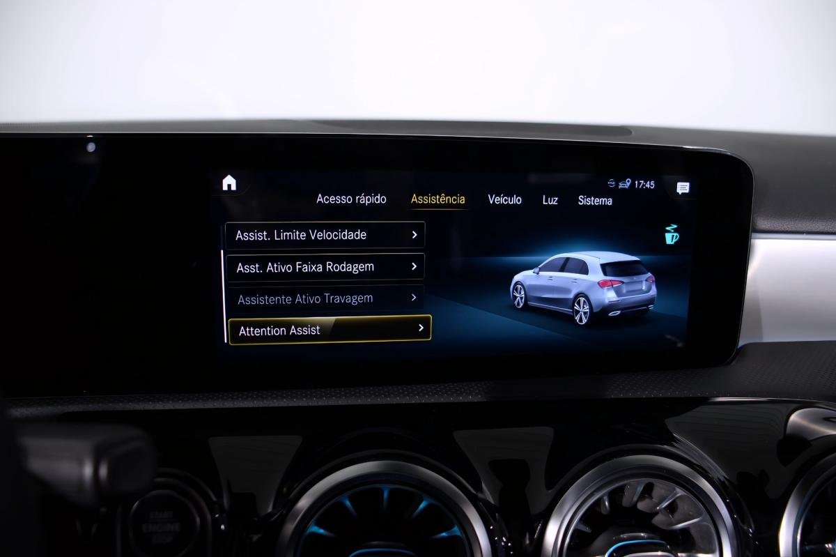 mercedes-benz-classe-a-2022-hibrido-a-gasolina-1332cc