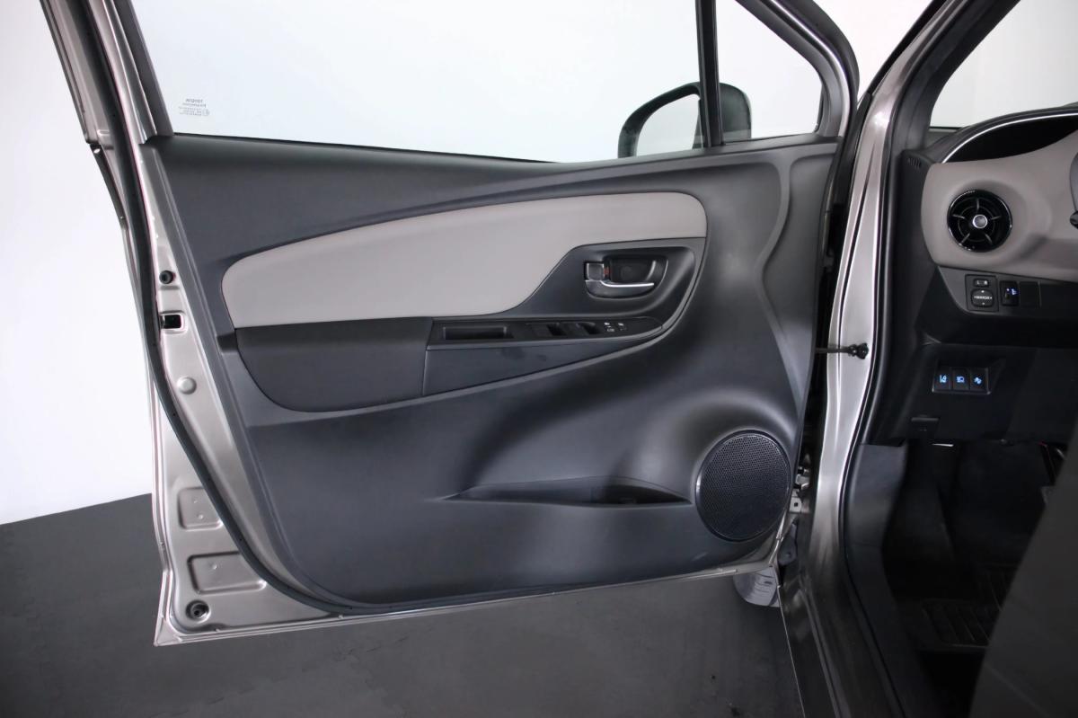 toyota-yaris-2017-hibrido-a-gasolina-1497cc