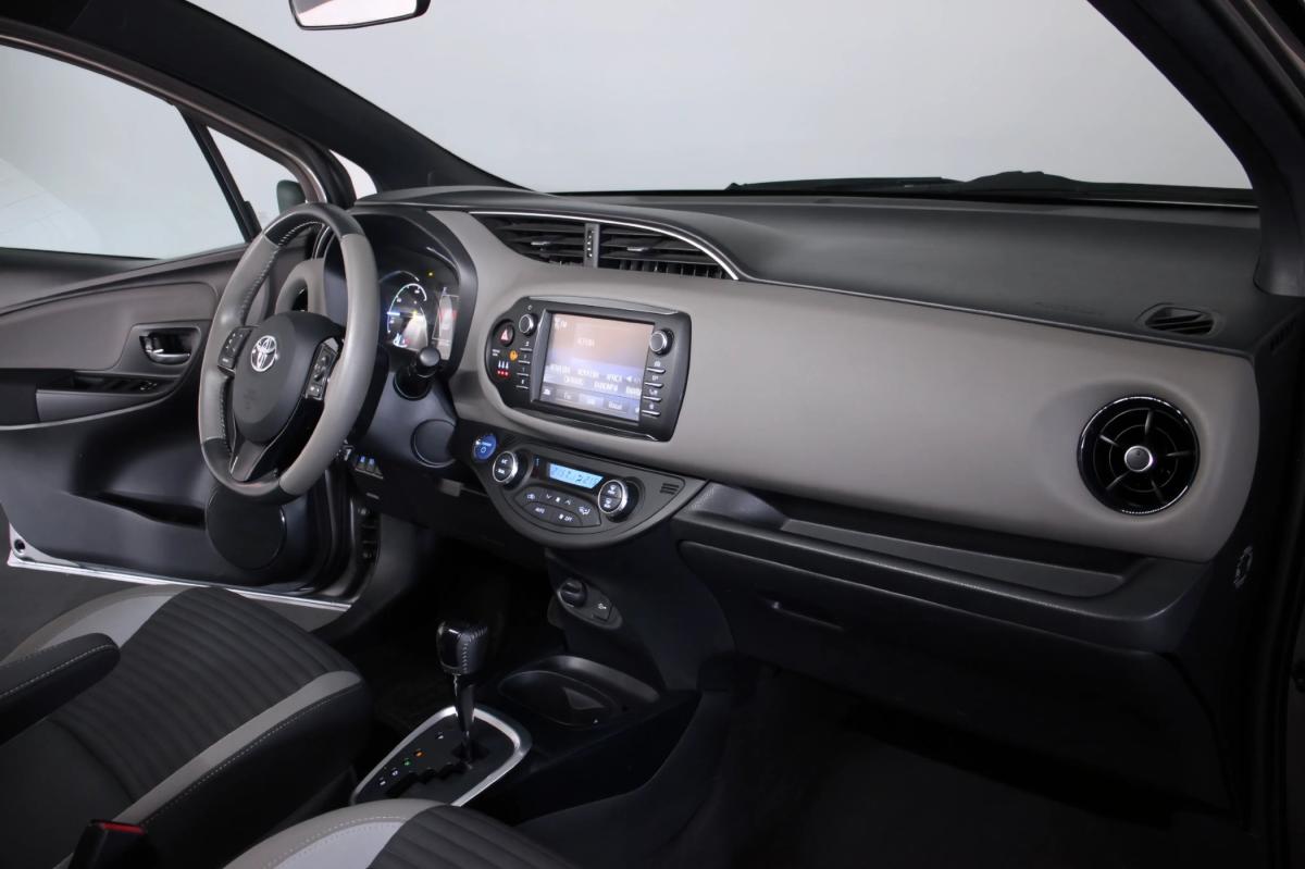 toyota-yaris-2017-hibrido-a-gasolina-1497cc