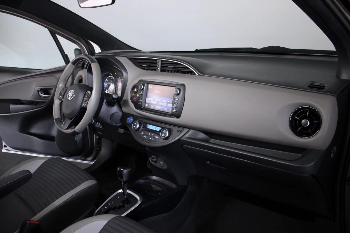 toyota-yaris-2017-hibrido-a-gasolina-1497cc