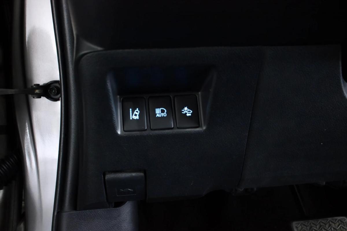 toyota-yaris-2017-hibrido-a-gasolina-1497cc