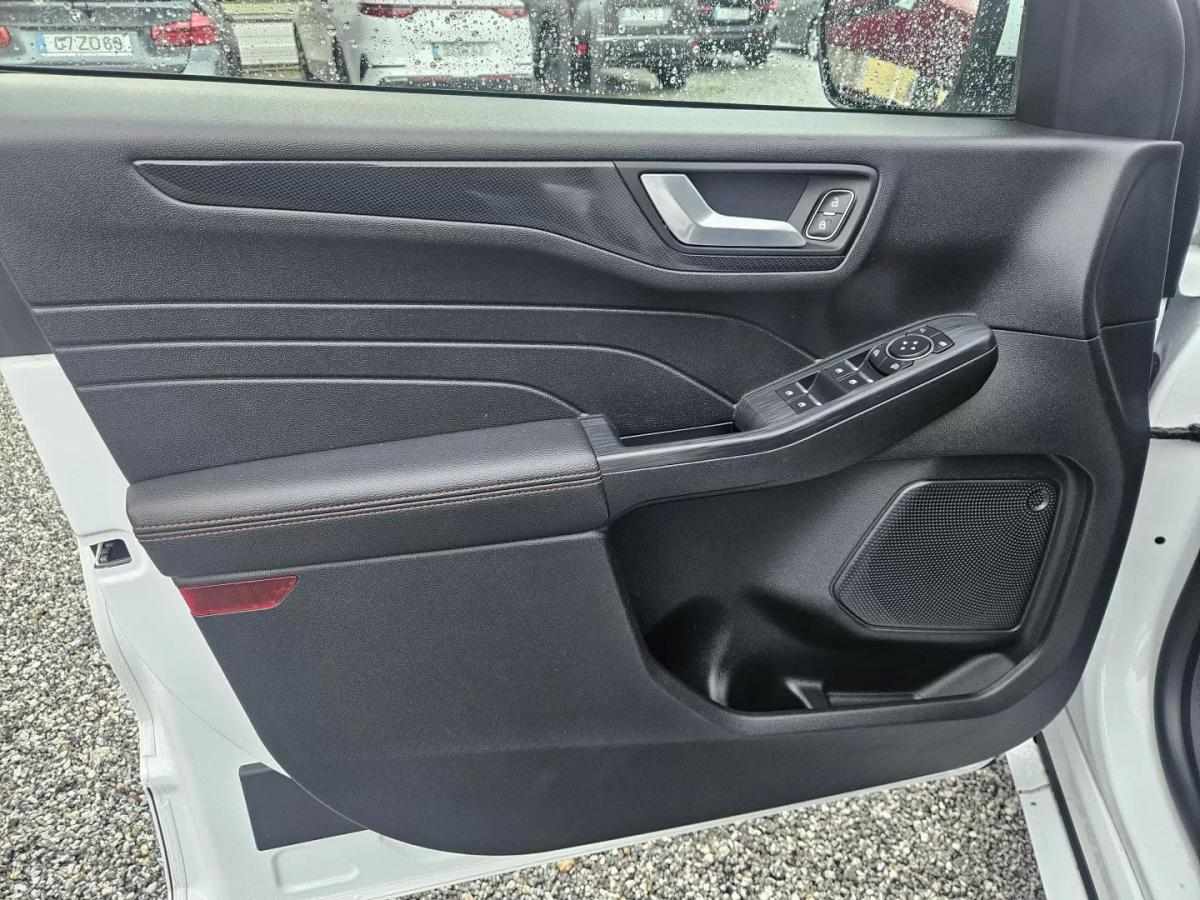 ford-kuga-2022-diesel-1499cc