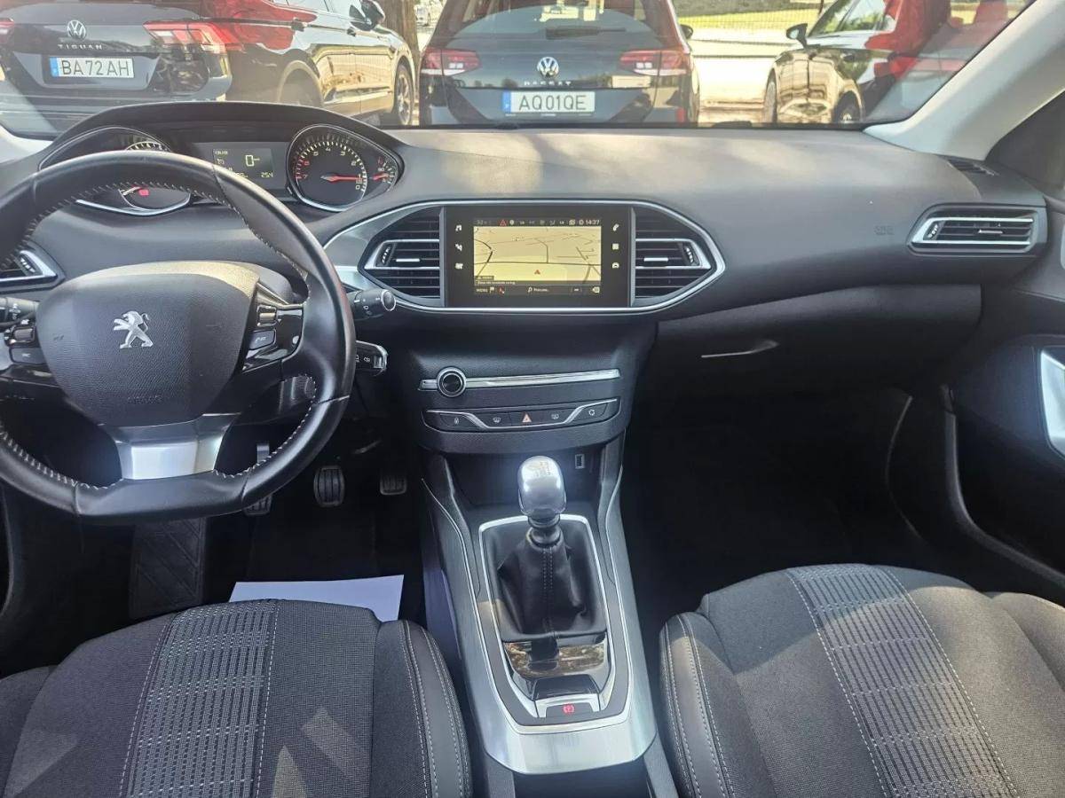 peugeot-308-2018-gasolina-1199cc