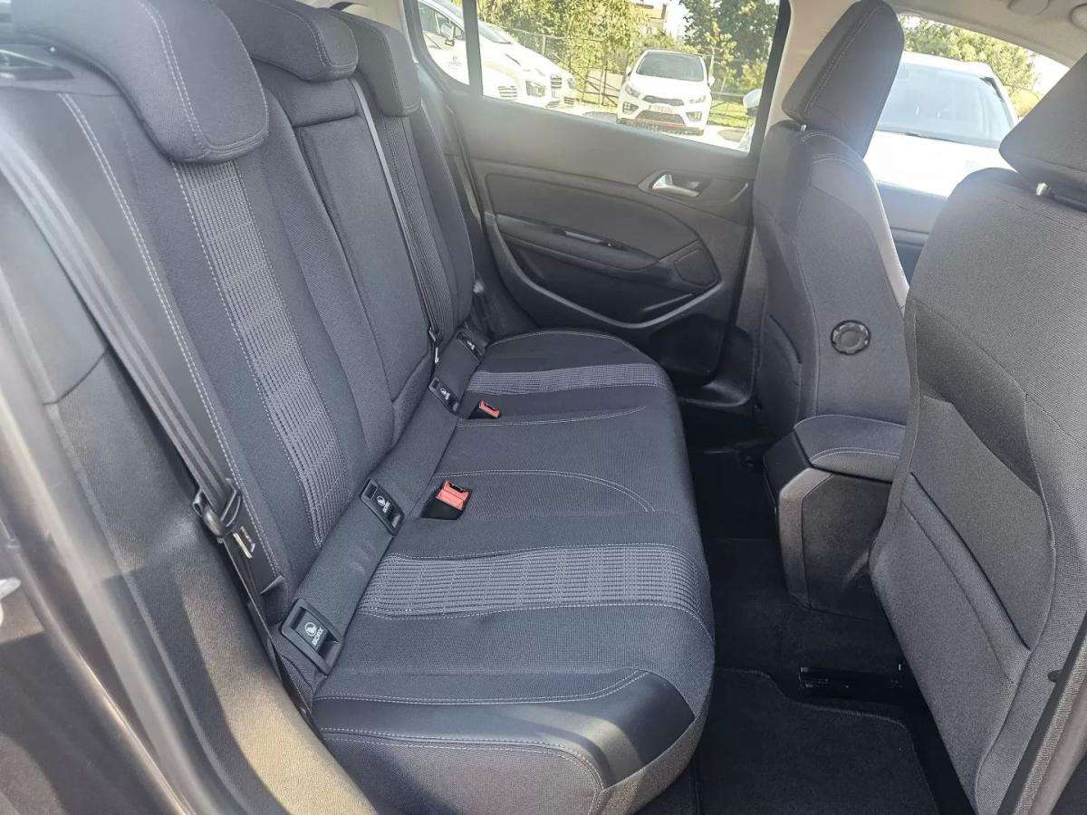 peugeot-308-2018-gasolina-1199cc