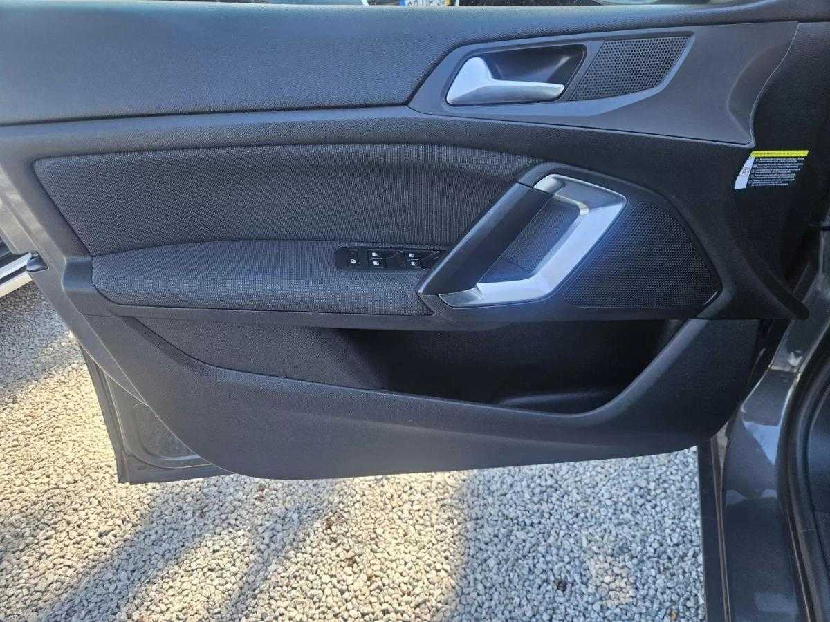 peugeot-308-2018-gasolina-1199cc