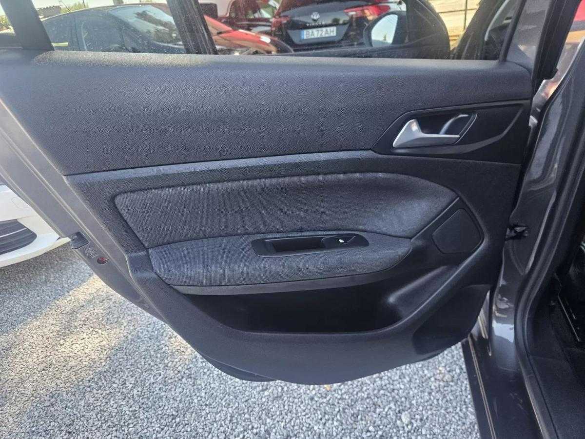 peugeot-308-2018-gasolina-1199cc