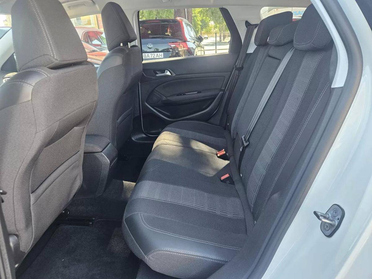 peugeot-308-sw-2019-diesel-1499cc