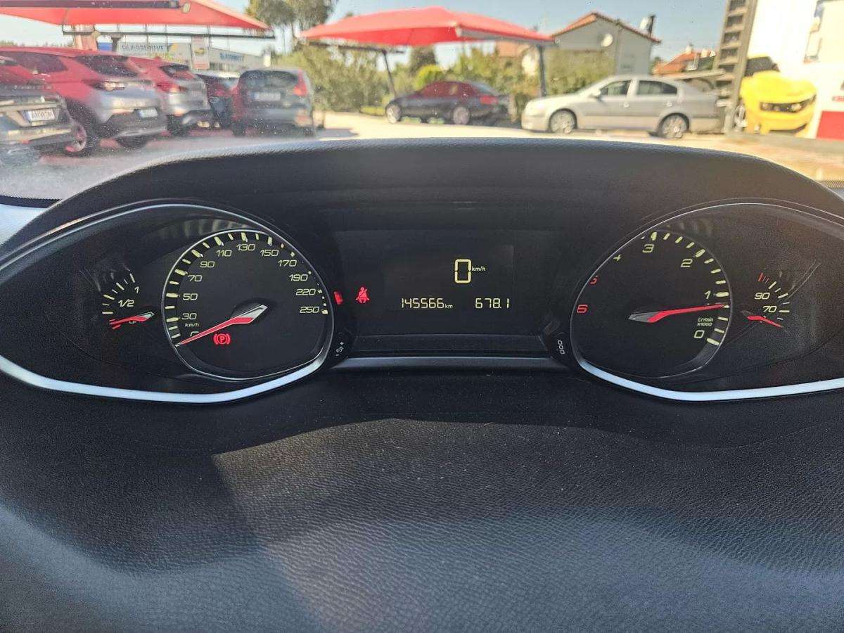 peugeot-308-sw-2019-diesel-1499cc