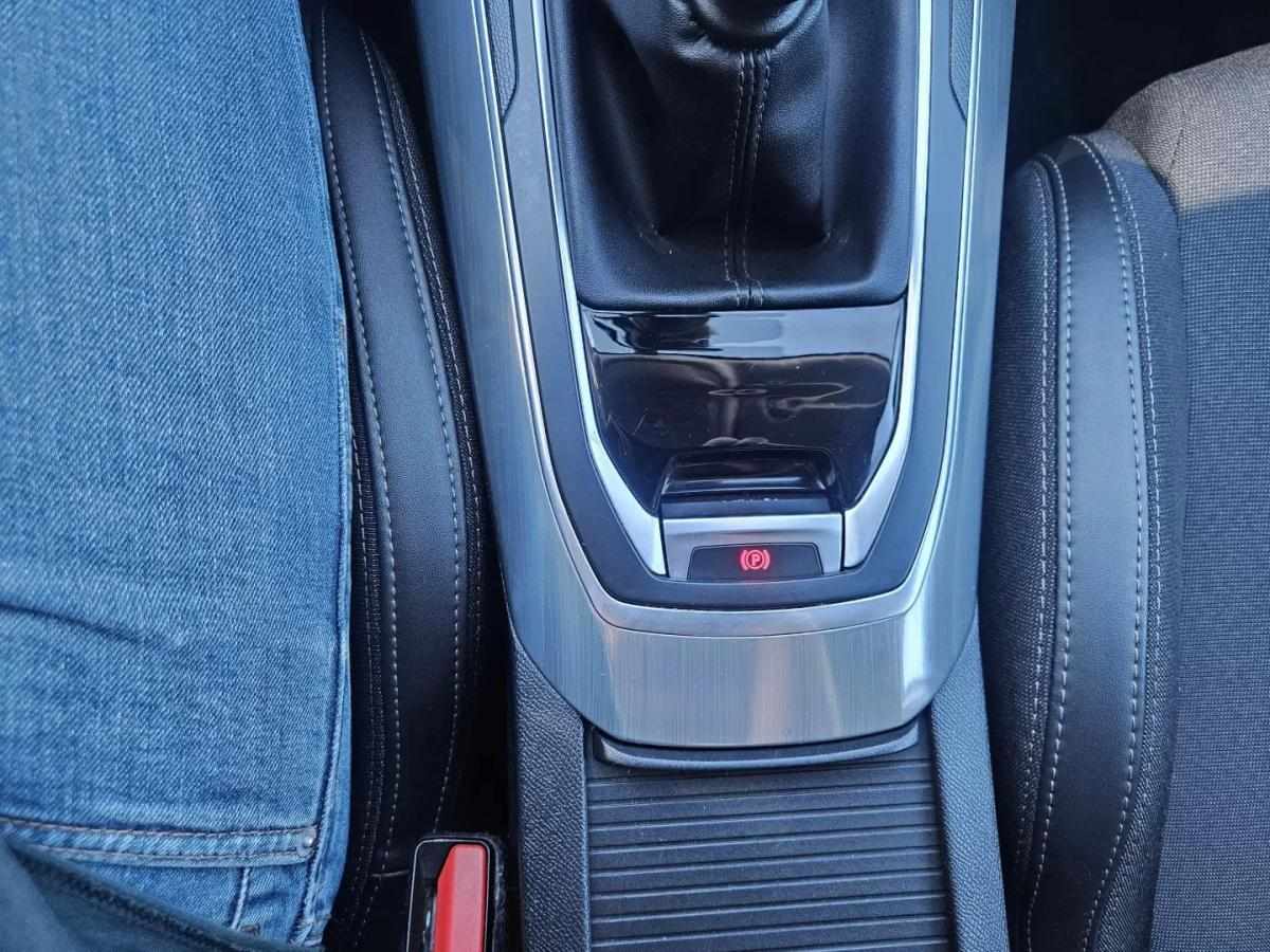 peugeot-308-sw-2019-diesel-1499cc