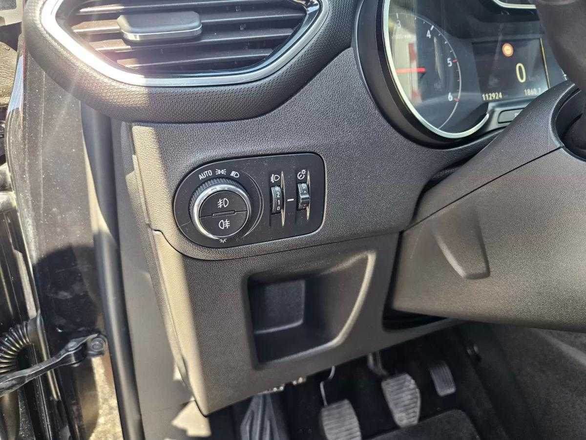 opel-crossland-x-2018-diesel-1560cc