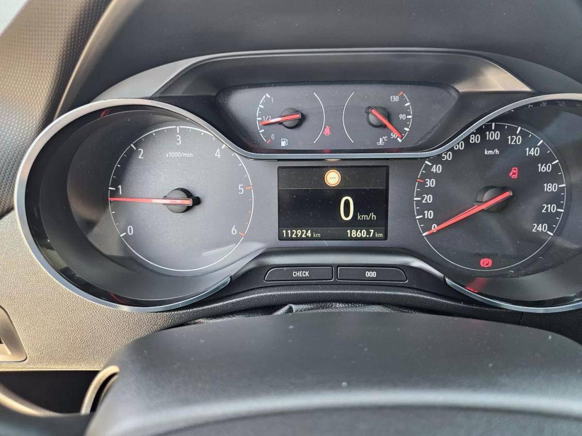 opel-crossland-x-2018-diesel-1560cc