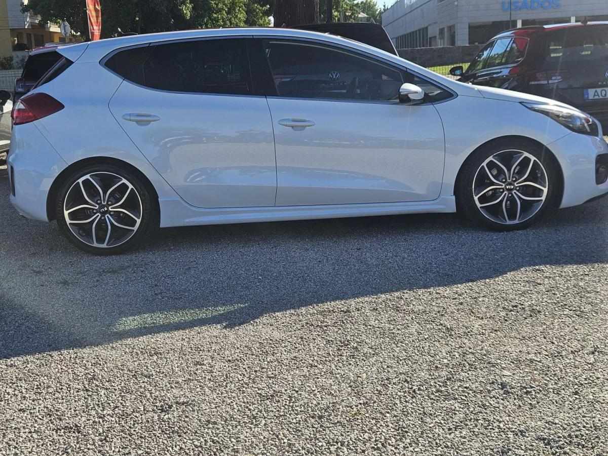 kia-ceed-2015-gasolina-1591cc
