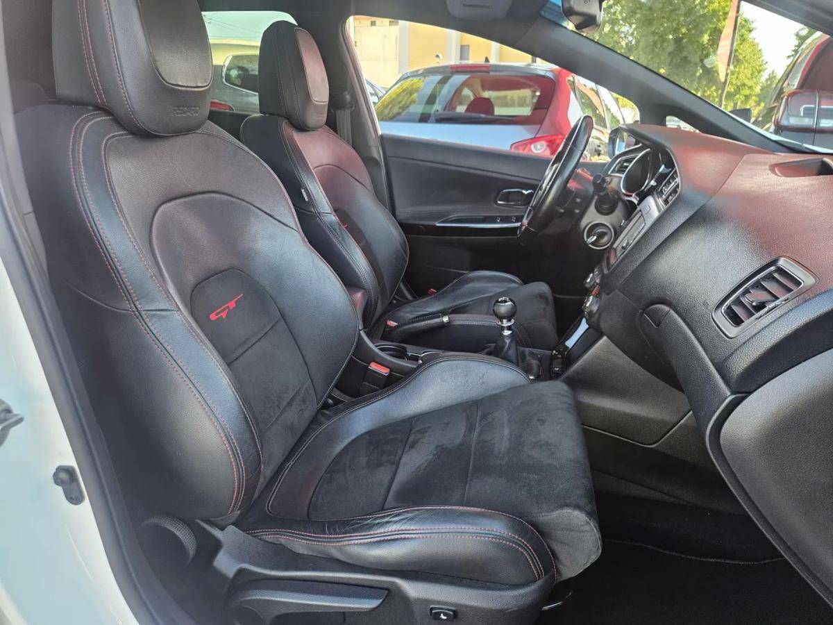 kia-ceed-2015-gasolina-1591cc