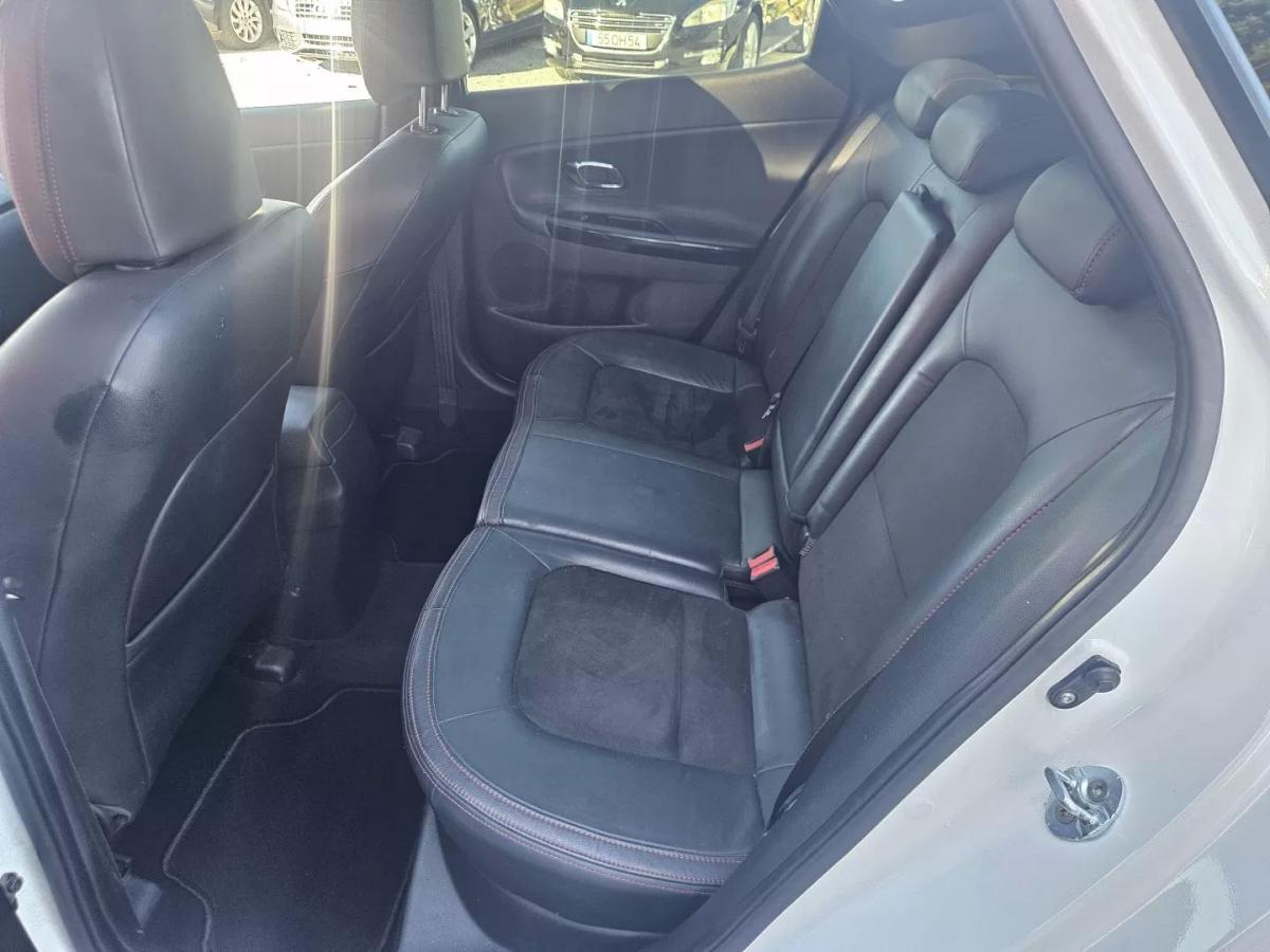 kia-ceed-2015-gasolina-1591cc