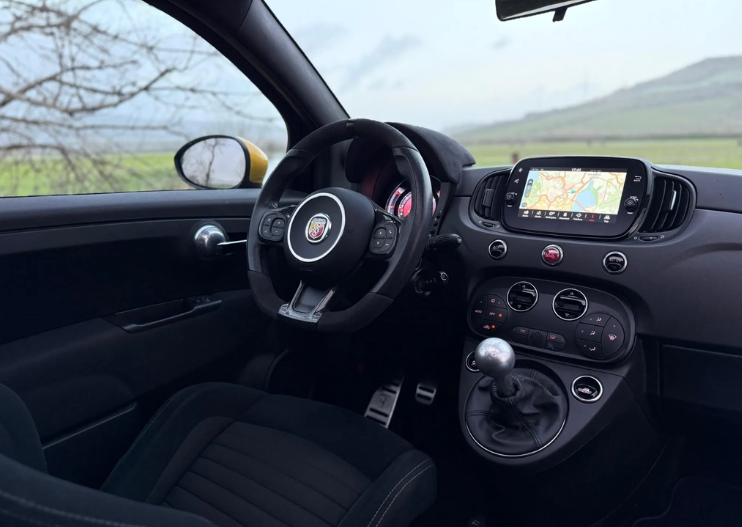 abarth-695c-1-4-t-rivale-175-2023-gasolina-1400cc