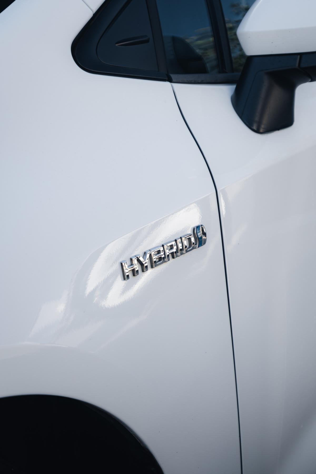toyota-corolla-2020-hibrido-a-gasolina-1798cc
