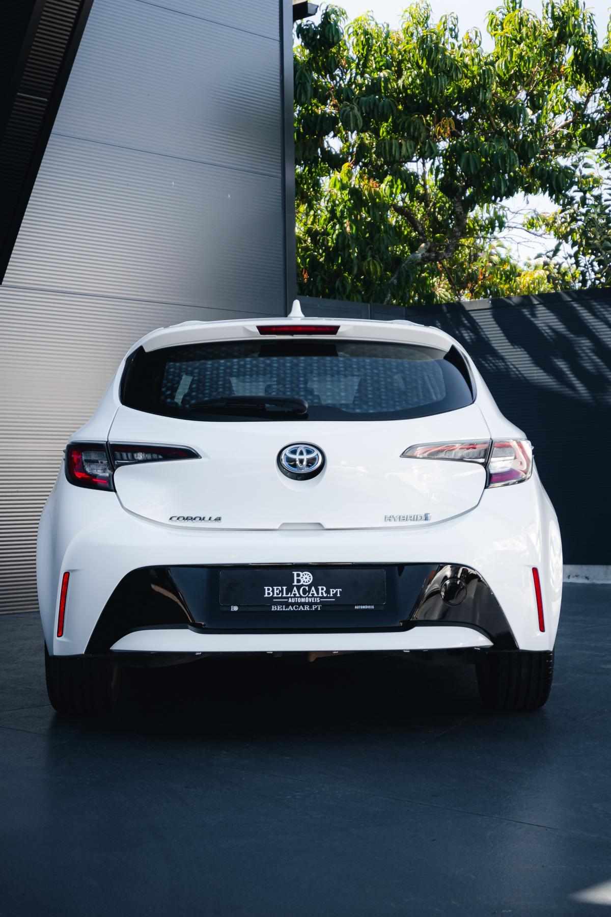 toyota-corolla-2020-hibrido-a-gasolina-1798cc