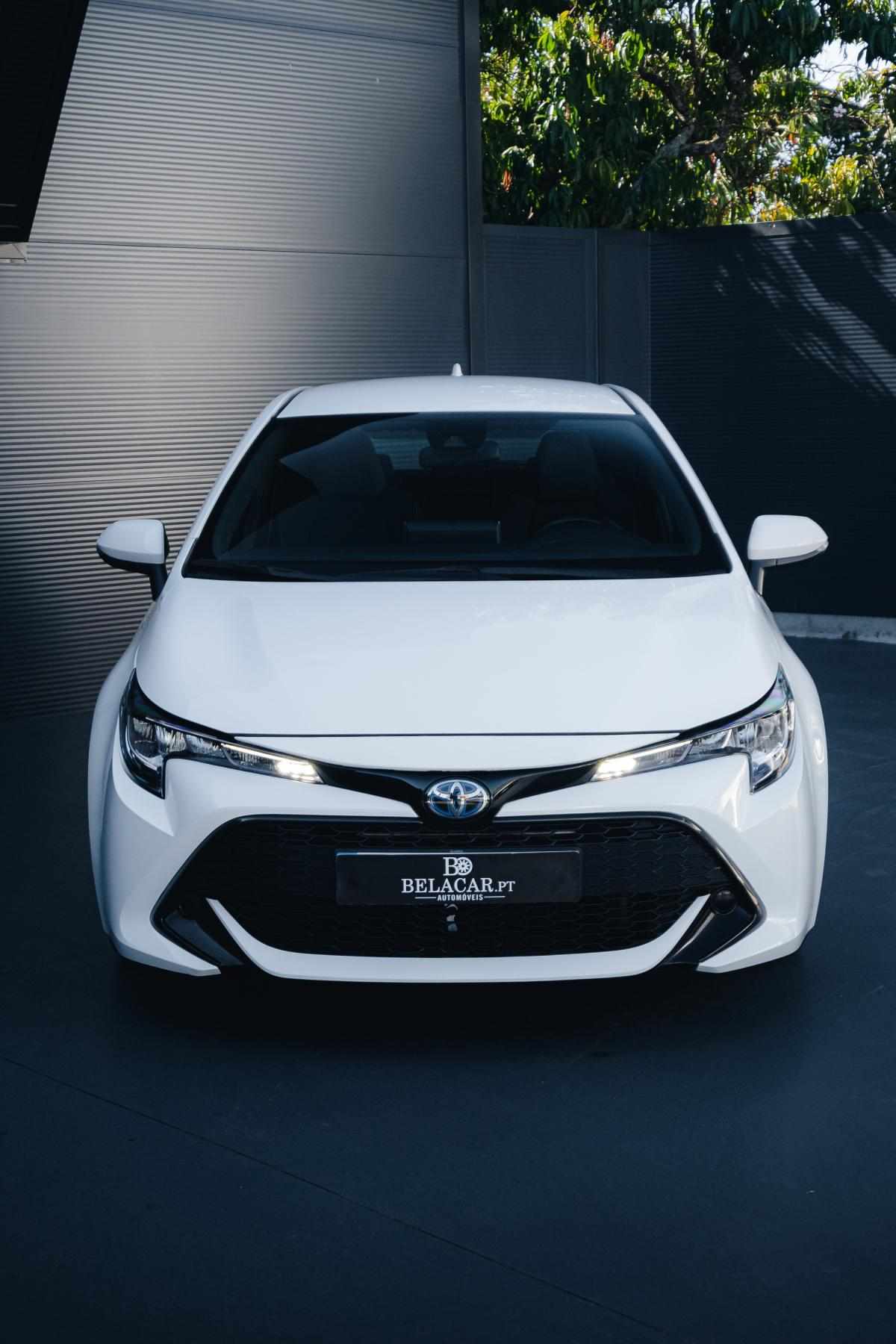 toyota-corolla-2020-hibrido-a-gasolina-1798cc