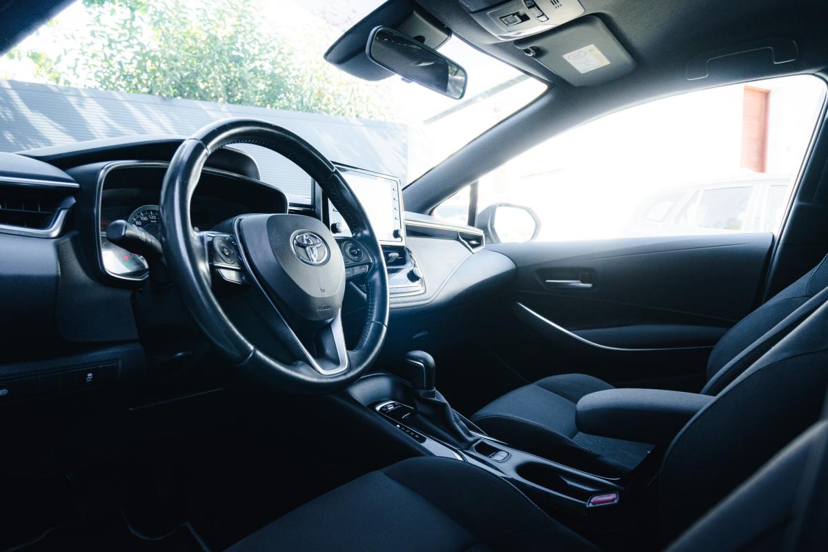toyota-corolla-2020-hibrido-a-gasolina-1798cc
