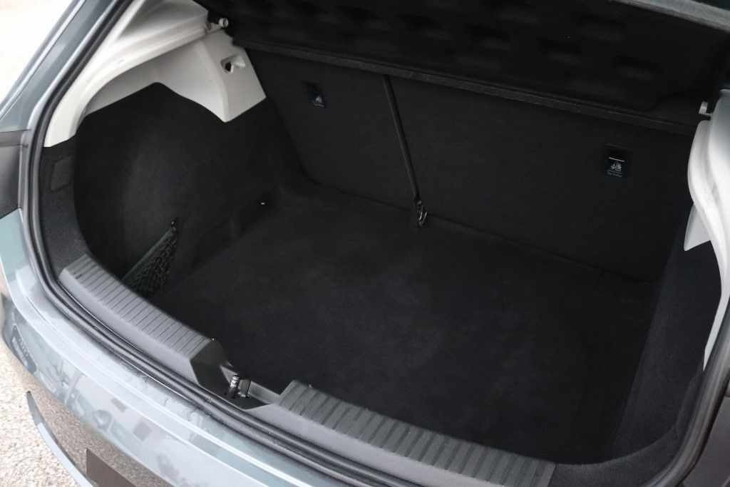 seat-leon-2018-diesel-1598cc