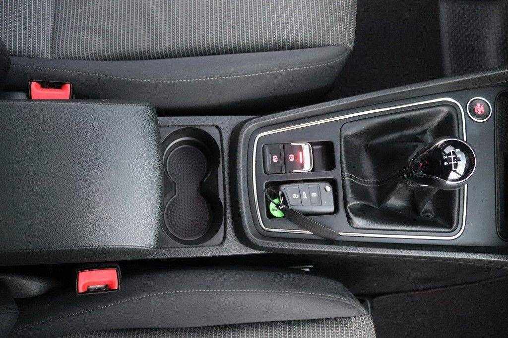 seat-leon-2018-diesel-1598cc