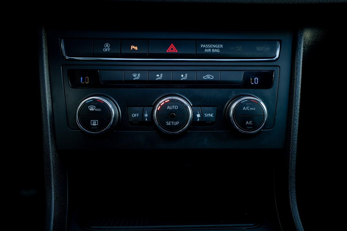 seat-leon-2018-diesel-1598cc