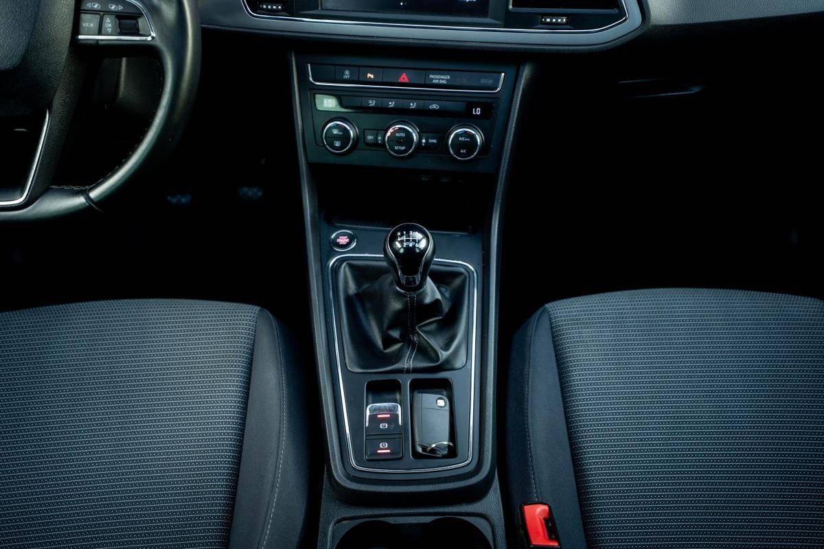 seat-leon-2018-diesel-1598cc