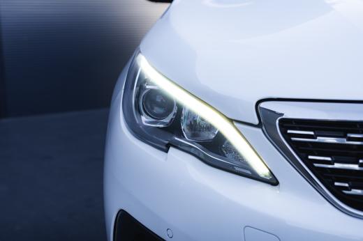 peugeot-308-sw-2018-diesel-1499cc