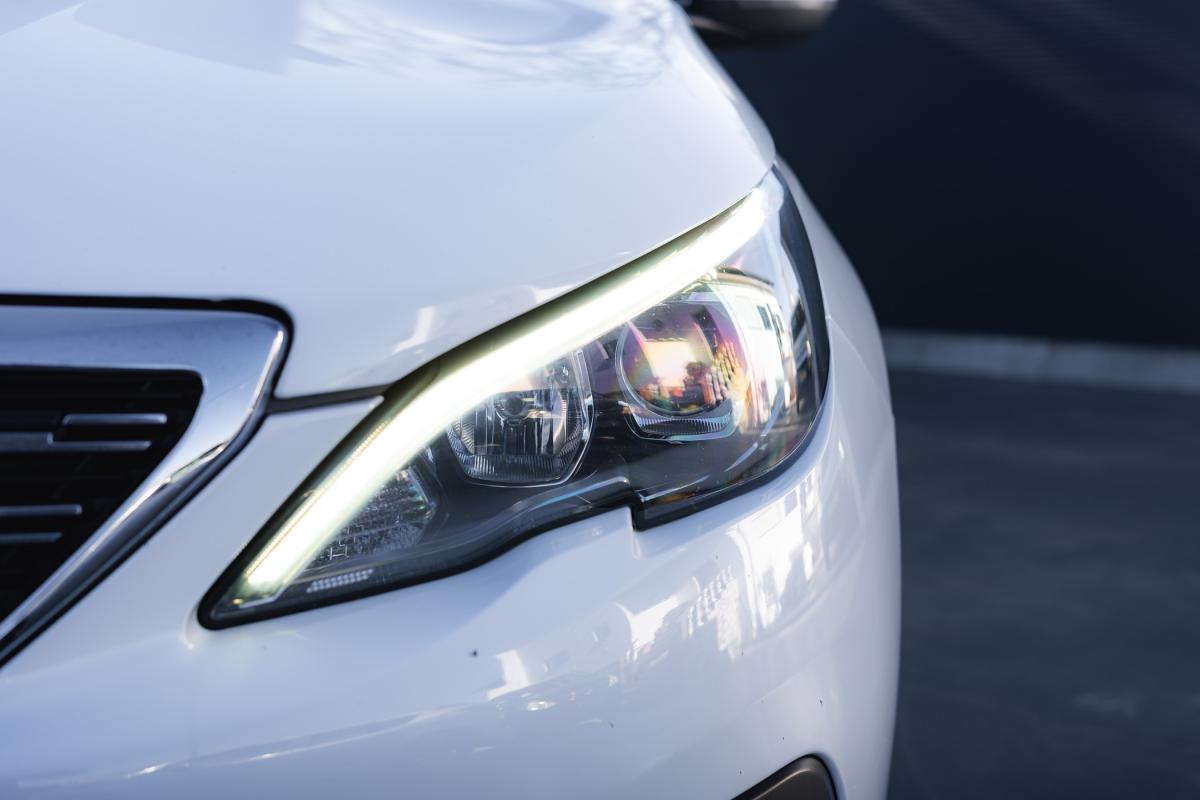 peugeot-308-sw-2018-diesel-1499cc