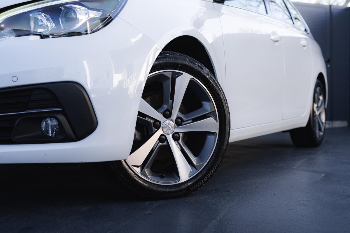 peugeot-308-sw-2018-diesel-1499cc