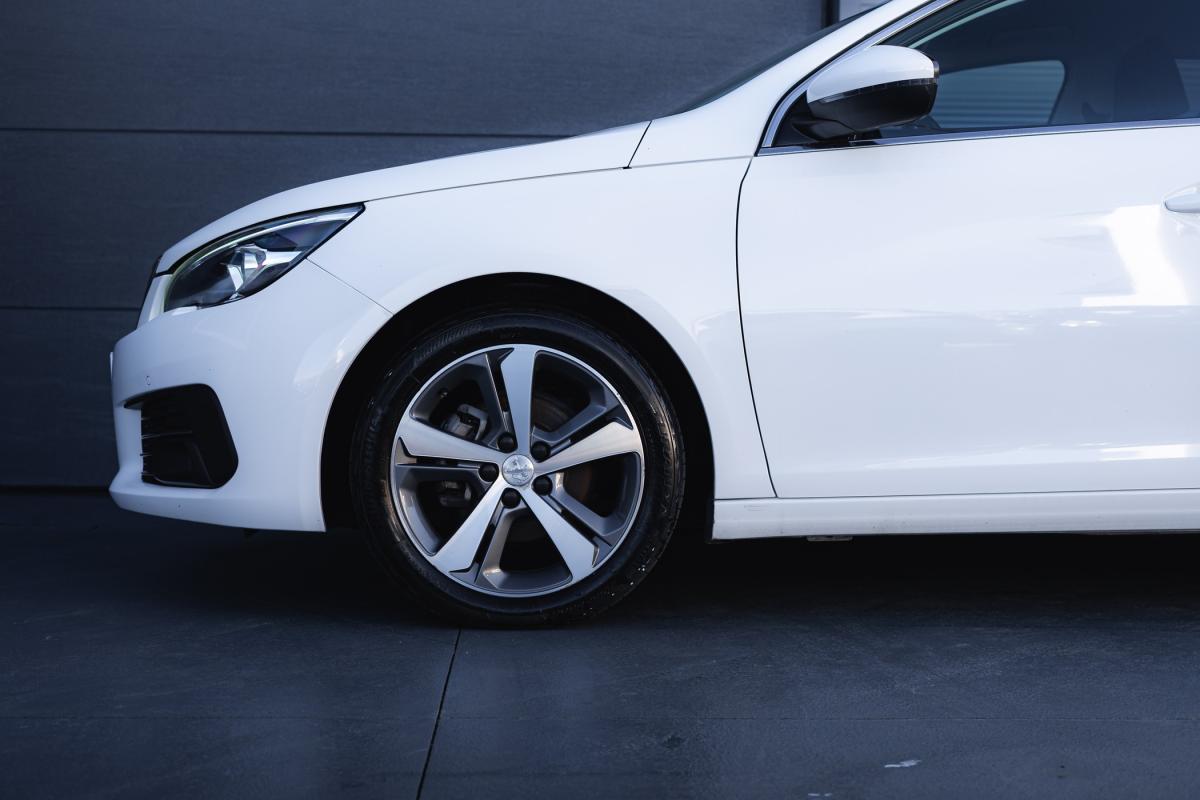 peugeot-308-sw-2018-diesel-1499cc