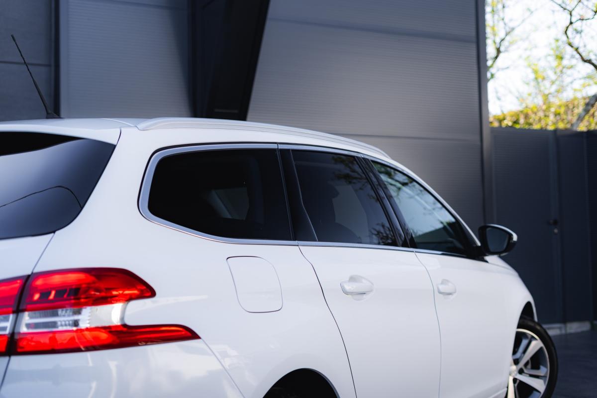 peugeot-308-sw-2018-diesel-1499cc
