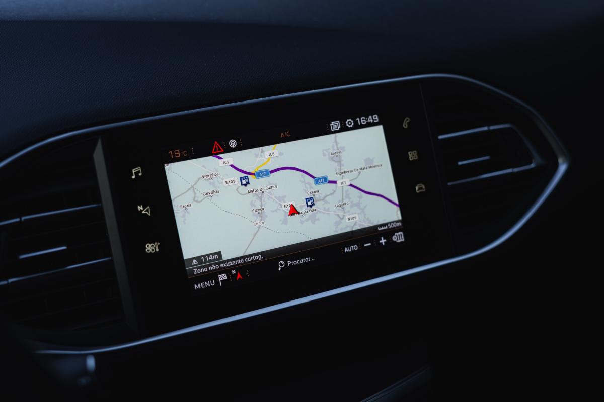 peugeot-308-sw-2018-diesel-1499cc